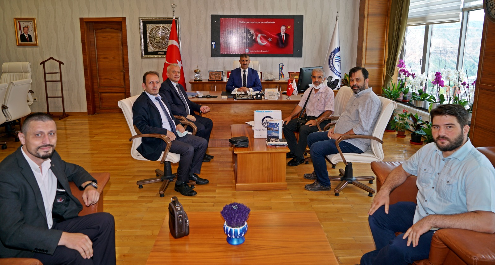 DERNEĞİMİZ ÇAKÜ’NİN YENİ REKTÖRÜ HARUN ÇİFTÇİ’Yİ ZİYARET ETTİ